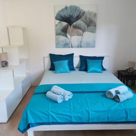 Roses Apartment Brac Сутиван Екстериор снимка