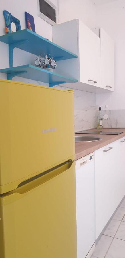 Roses Apartment Brac Сутиван Екстериор снимка